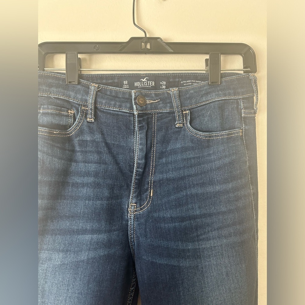 Hollister jeans size 9 Ultra- High rise super skinny - Picture 2 of 6